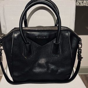 Givenchy Medium Antigona Sugar Leather Satchel